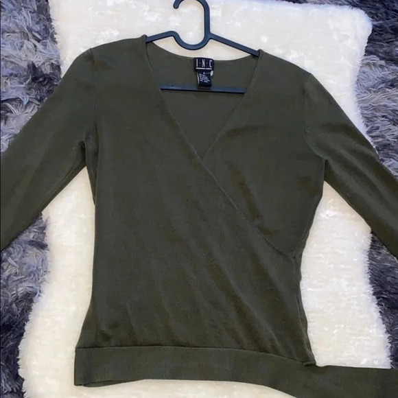 Macy’s I.N.C Olive Green V-neck sweater S - Picture 1 of 10